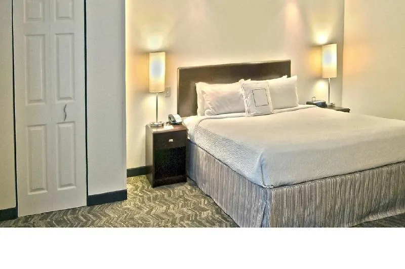 Отель Springhill Suites Louisville Airport