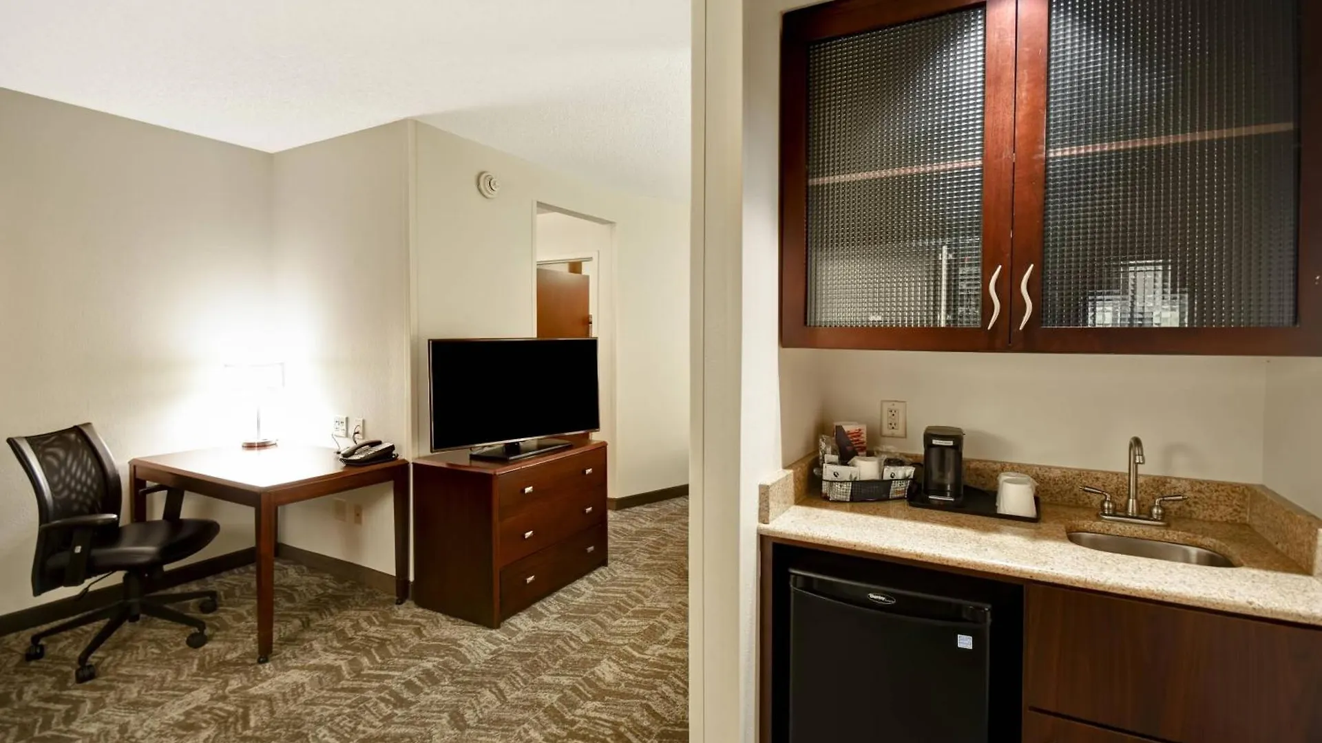 *** Hotel Springhill Suites Louisville Airport United States