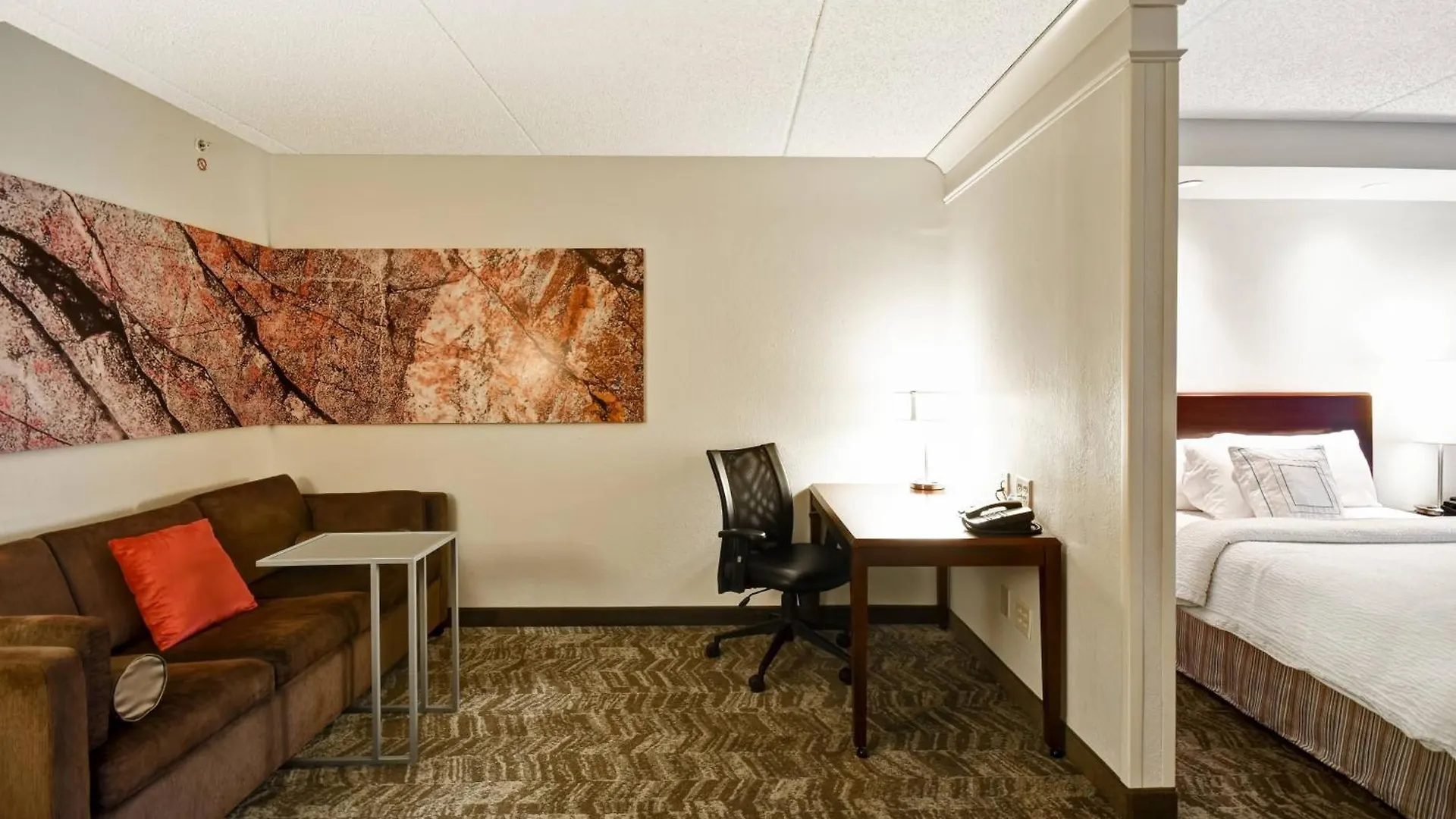 Springhill Suites Louisville Airport Hotel